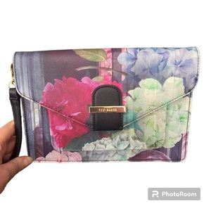 ❤️ Ted Baker Floral Purse